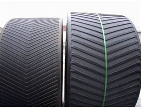 大倾角平面输送带